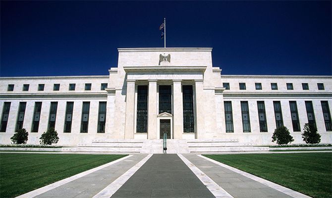 美联储建议禁止华尔街银行收购企业股份 - 金评媒