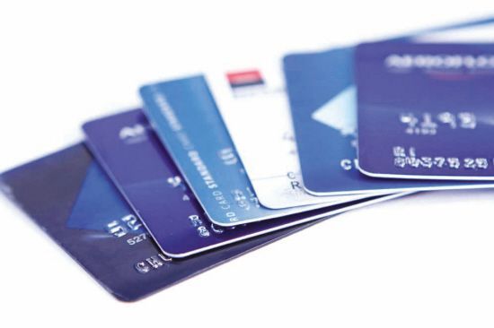 银行卡网上收购价低至50元 信用卡非法买卖异常活跃 - 金评媒